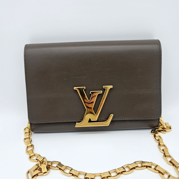 Authentic Louis Vuitton Louise MM #4218M - Picture 1 of 8